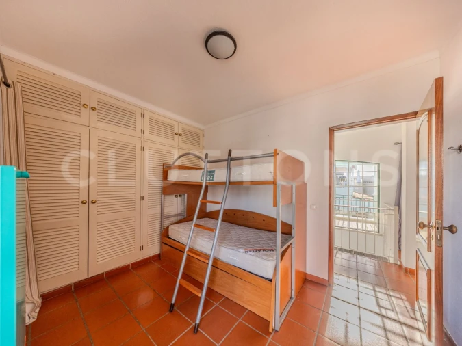 Moradia T4 para Venda em Quarteira Foto 22