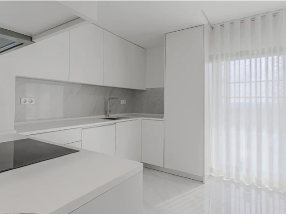 Apartamento T2 para Venda em Pontinha e Famões Foto 2