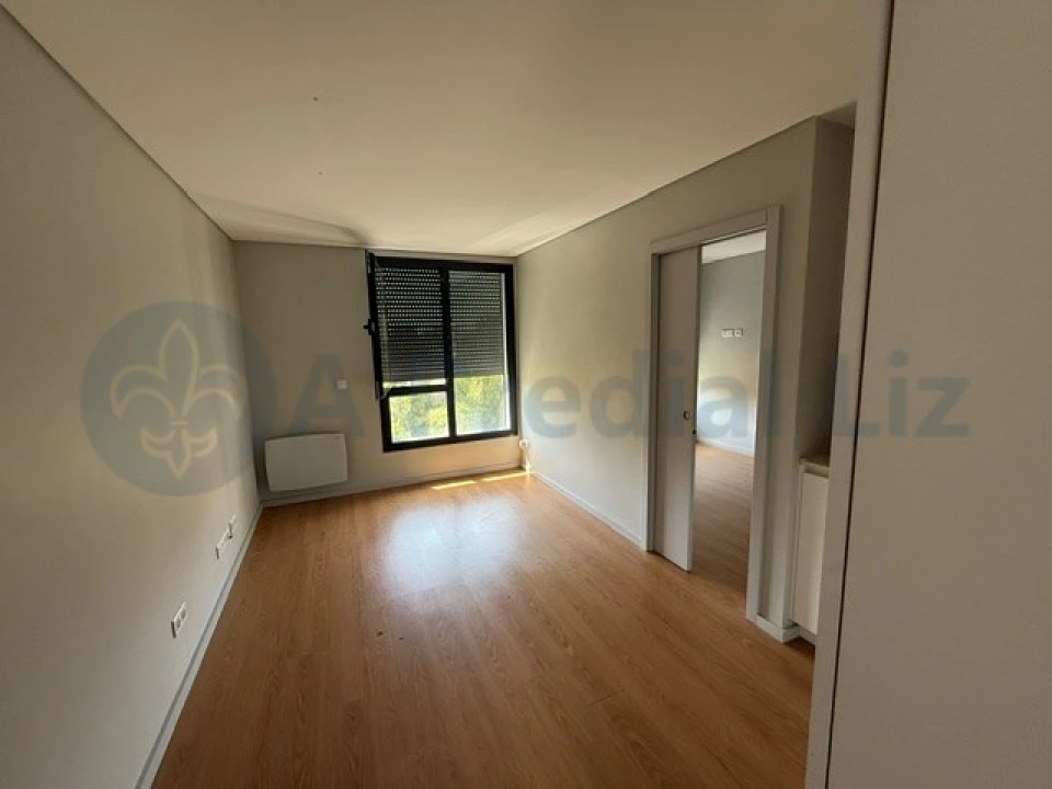 Apartamento T1 para Venda em Cedofeita, Santo Ildefonso, Sé, Miragaia, São Nicolau e Vitória Foto 1