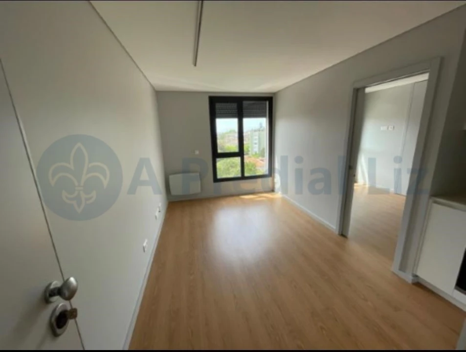 Apartamento T1 para Venda em Cedofeita, Santo Ildefonso, Sé, Miragaia, São Nicolau e Vitória Foto 3