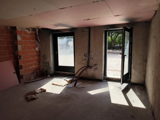 Loja para Arrendamento em Estrela Foto 5