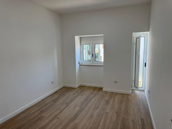 Moradia T2 para Venda em Carapinheira Foto 7