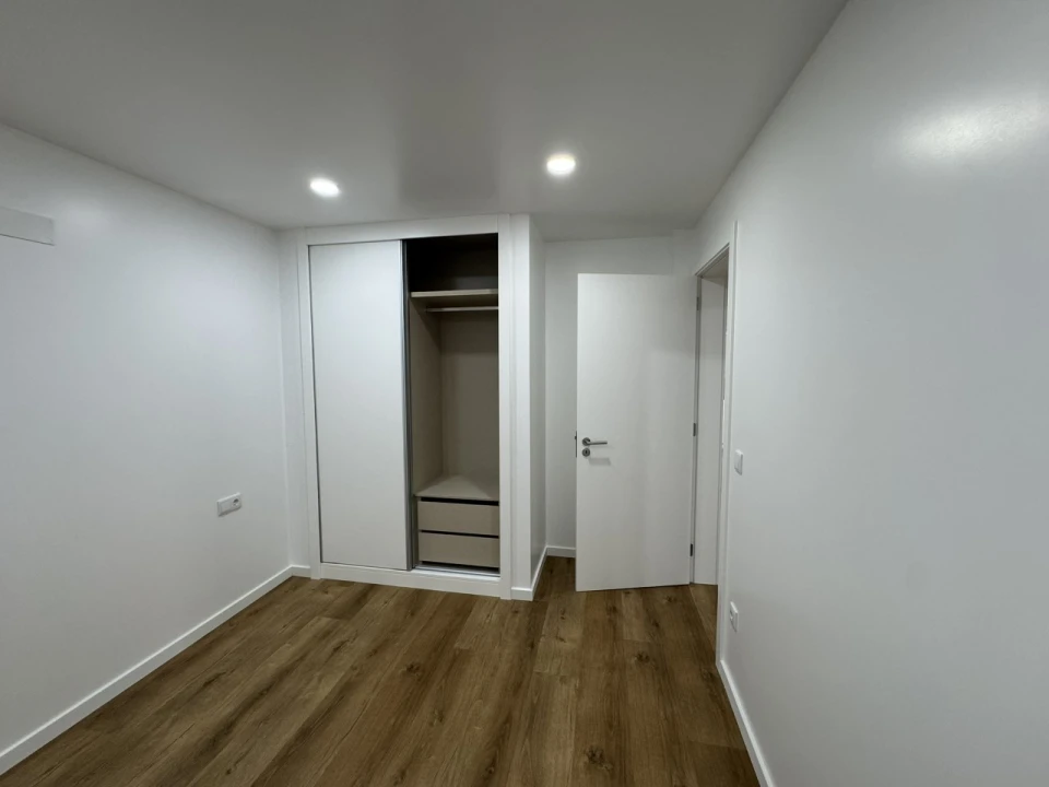 Moradia T3 para Venda em Tavarede Foto 4