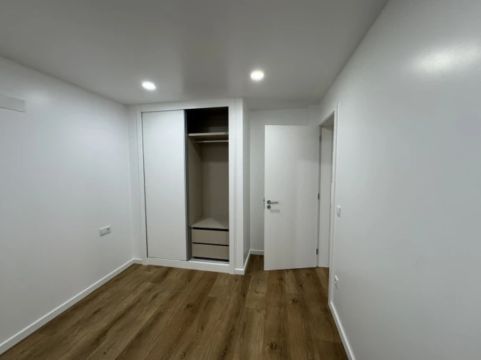 Moradia T3 para Venda em Tavarede Foto 4