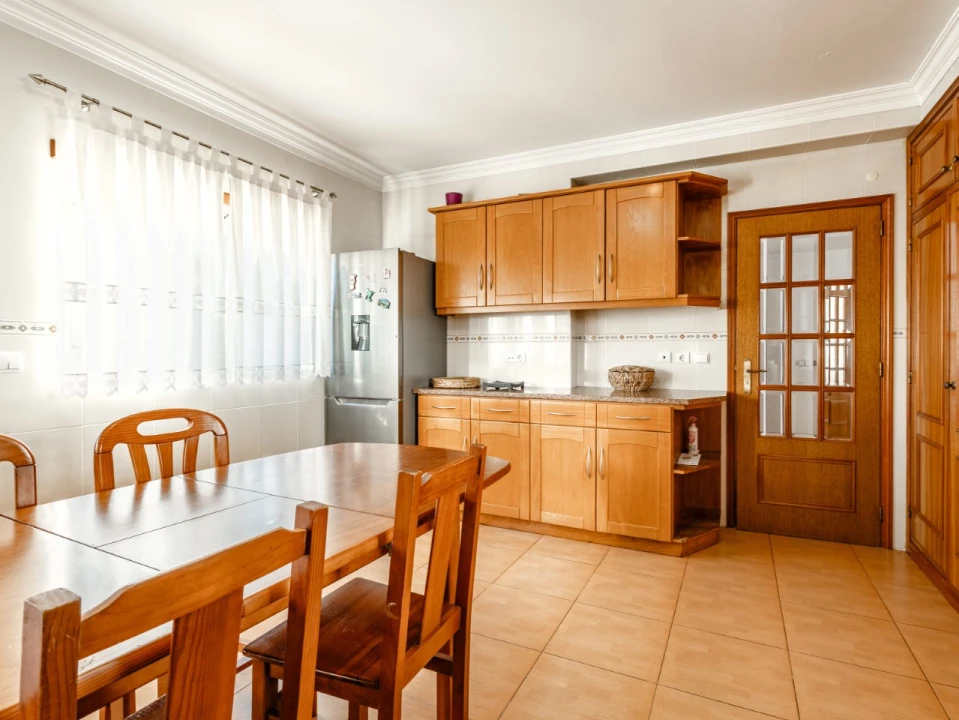 Moradia T4 para Venda em Tavarede Foto 10