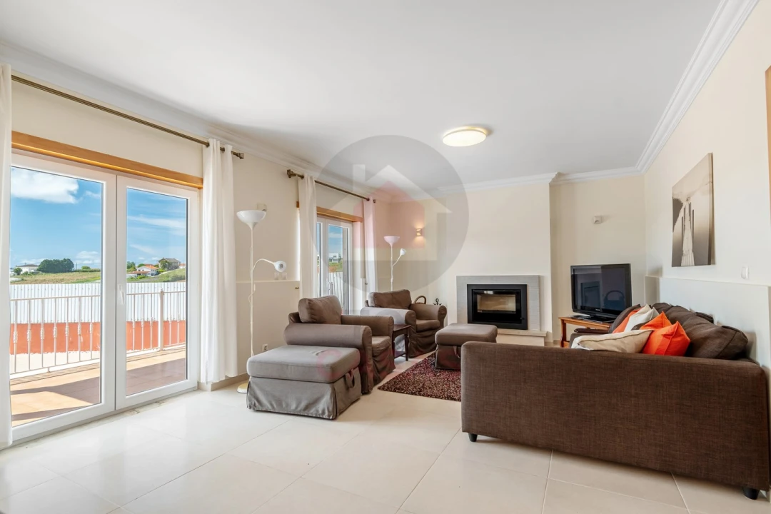 Moradia T4 para Venda em A dos Cunhados e Maceira Foto 7