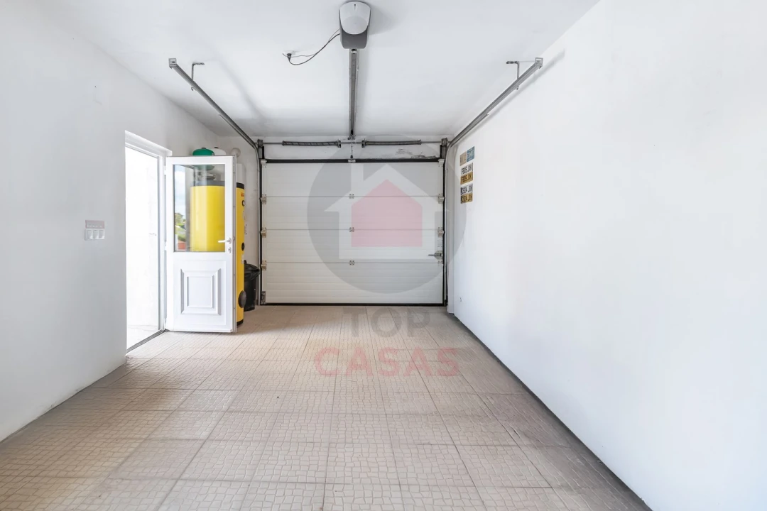 Moradia T4 para Venda em A dos Cunhados e Maceira Foto 30