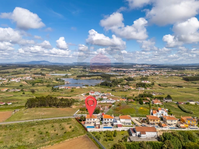Moradia T4 para Venda em A dos Cunhados e Maceira Foto 3