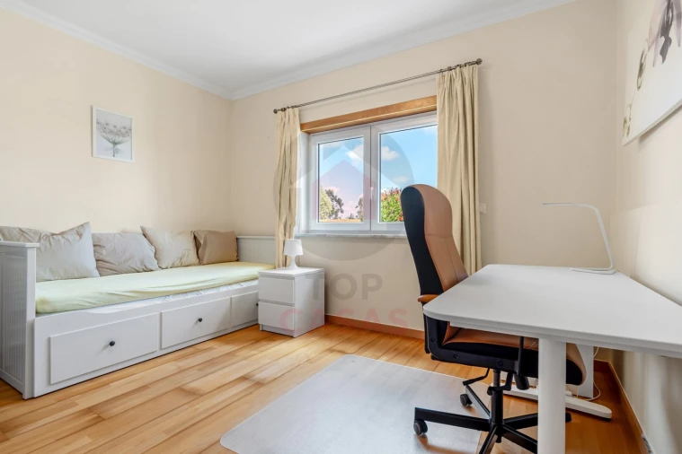 Moradia T4 para Venda em A dos Cunhados e Maceira Foto 14