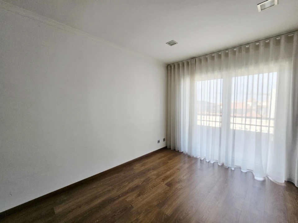 Apartamento T2 para Venda em Glória e Vera Cruz Foto 15