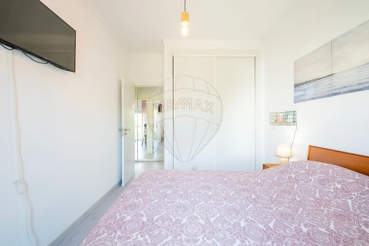 Apartamento T2 para Venda em Vialonga Foto 7