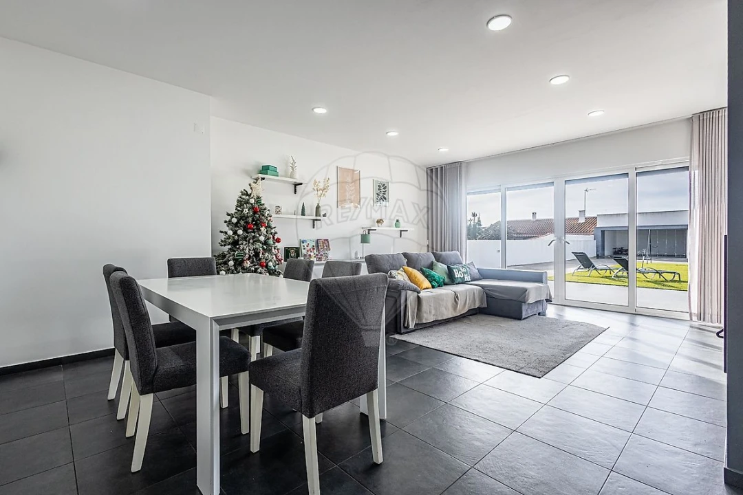 Moradia T3 para Venda em Fazendas de Almeirim Foto 26