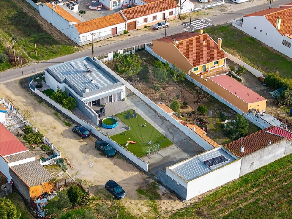 Moradia T3 para Venda em Fazendas de Almeirim Foto 3