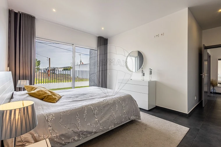 Moradia T3 para Venda em Fazendas de Almeirim Foto 20