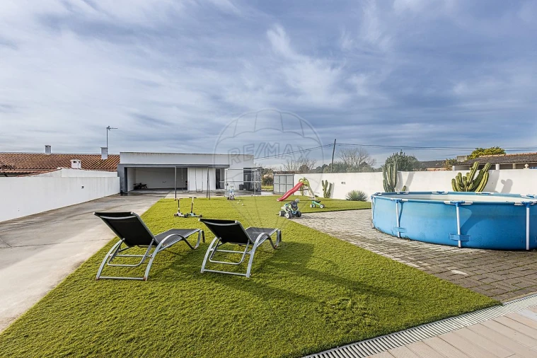 Moradia T3 para Venda em Fazendas de Almeirim Foto 42