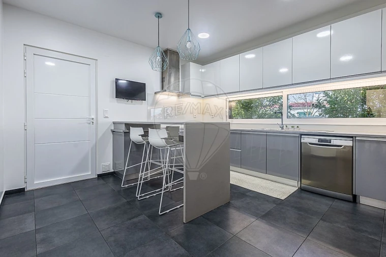 Moradia T3 para Venda em Fazendas de Almeirim Foto 36