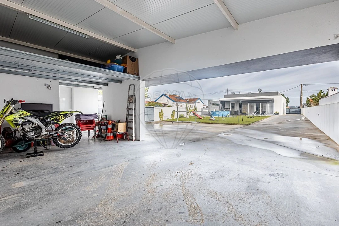 Moradia T3 para Venda em Fazendas de Almeirim Foto 49