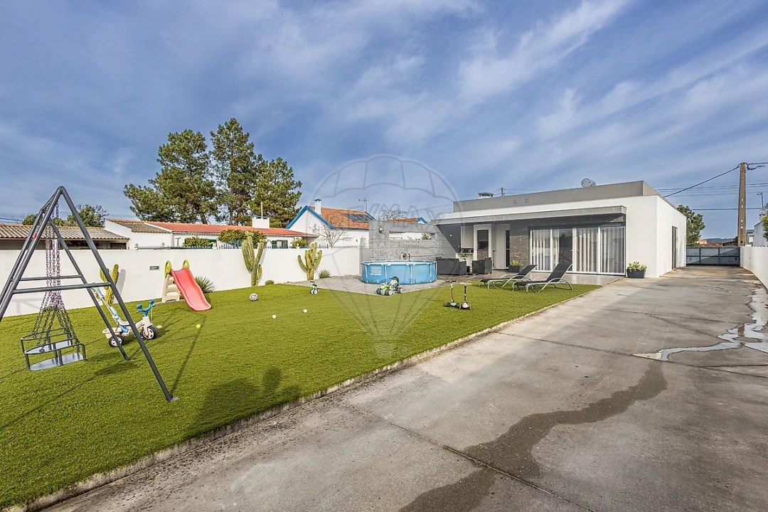 Moradia T3 para Venda em Fazendas de Almeirim Foto 44