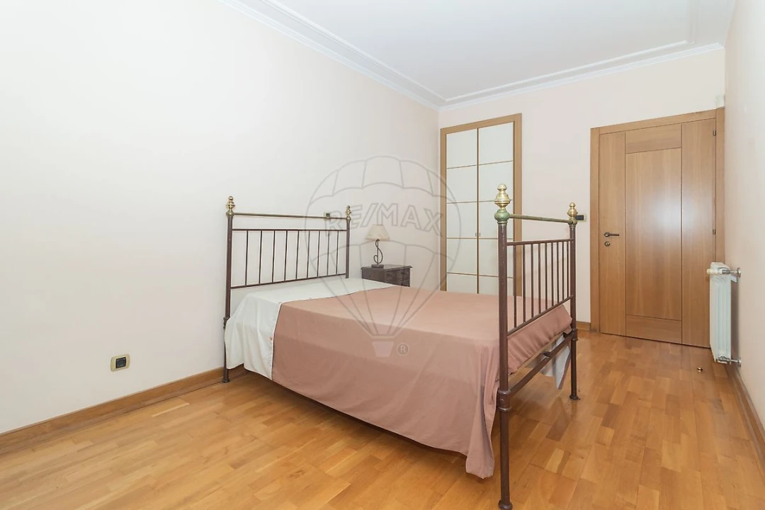Apartamento T3 para Venda em Vila Franca de Xira Foto 14