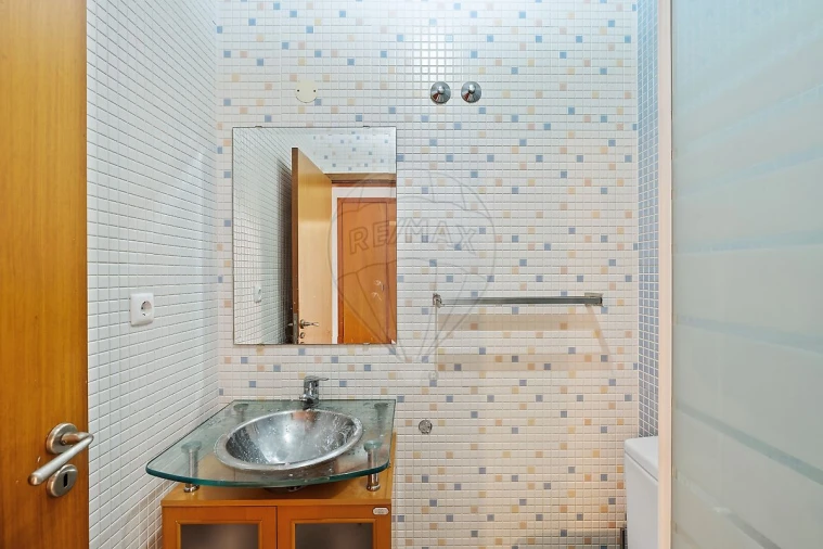 Apartamento T2 para Venda em Santo Antonio da Charneca Foto 9