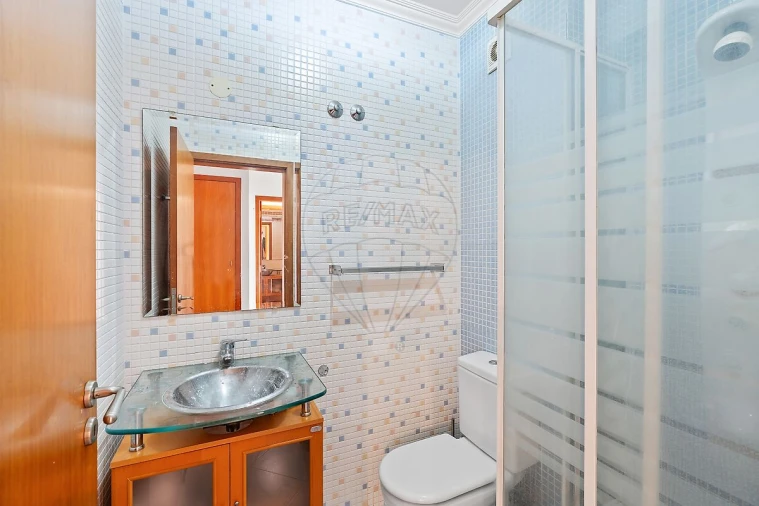 Apartamento T2 para Venda em Santo Antonio da Charneca Foto 6