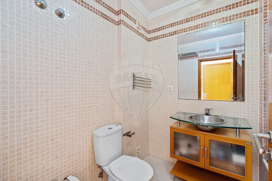 Apartamento T2 para Venda em Santo Antonio da Charneca Foto 14