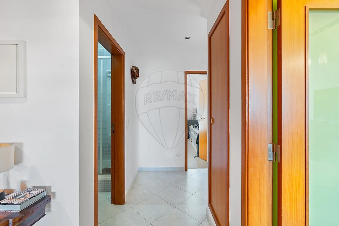 Apartamento T2 para Venda em Santo Antonio da Charneca Foto 5