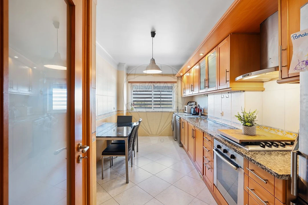 Apartamento T2 para Venda em Santo Antonio da Charneca Foto 1