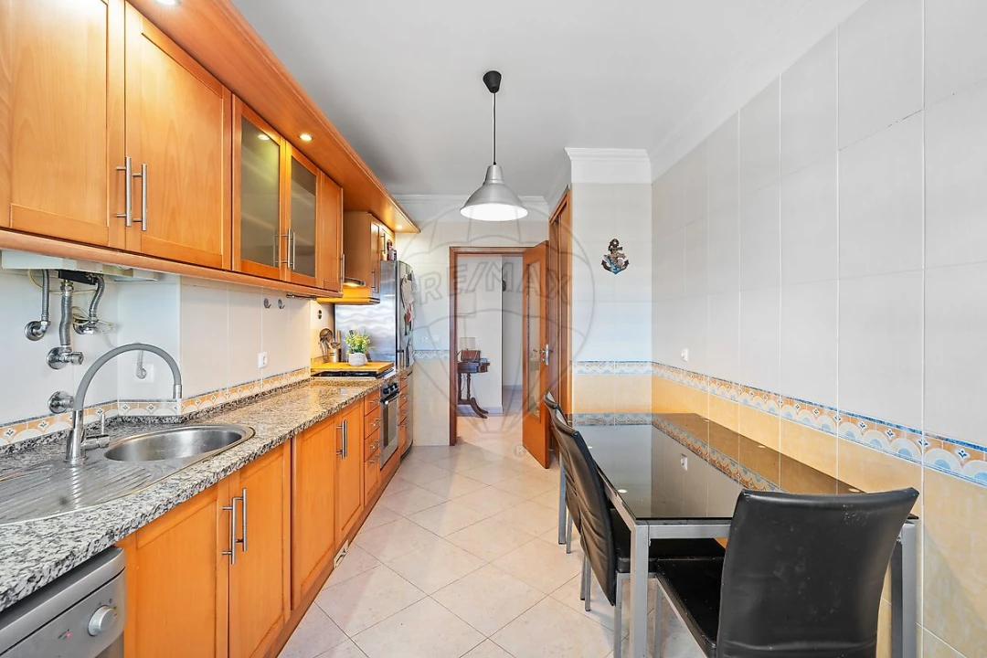 Apartamento T2 para Venda em Santo Antonio da Charneca Foto 2