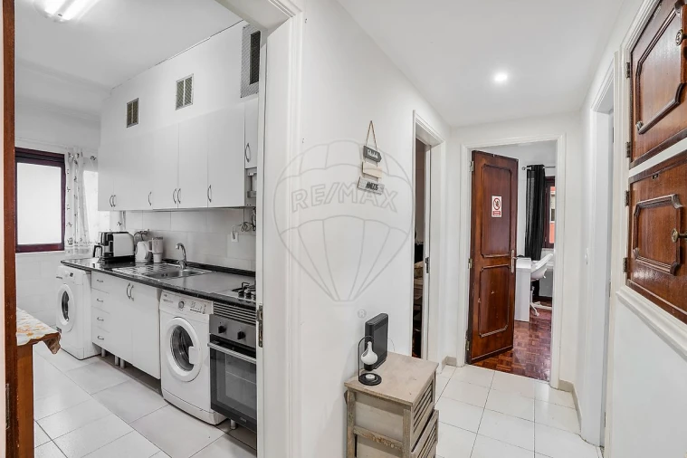 Apartamento T2 para Venda em Odivelas Foto 5