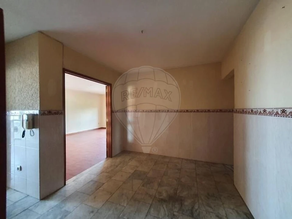 Apartamento T3 para Venda em Oliveira do Douro Foto 8