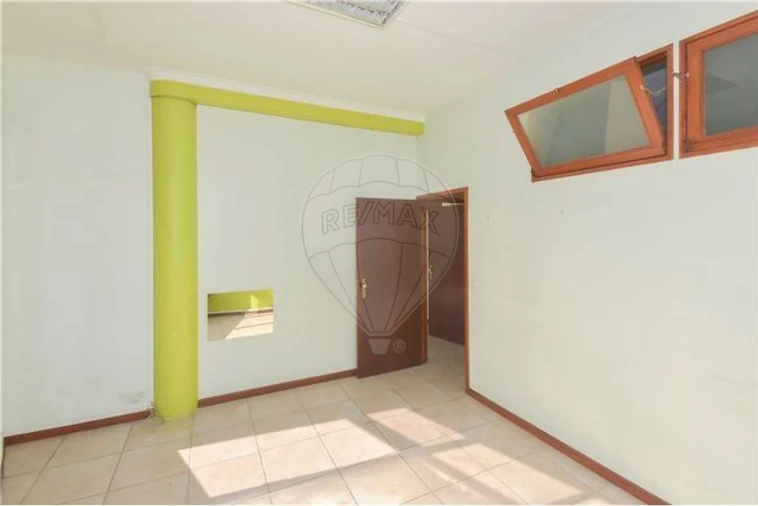 Escritório para Arrendamento em Mafamude e Vilar do Paraíso Foto 4