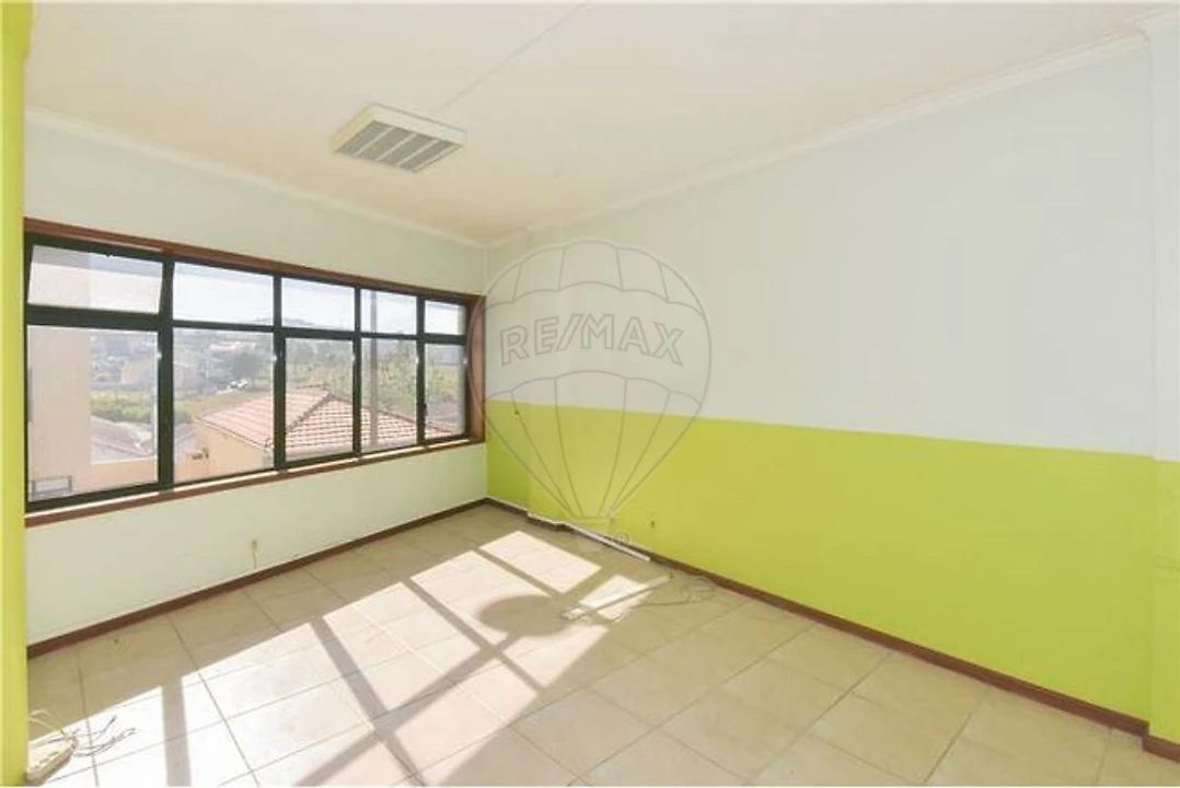 Escritório para Arrendamento em Mafamude e Vilar do Paraíso Foto 3