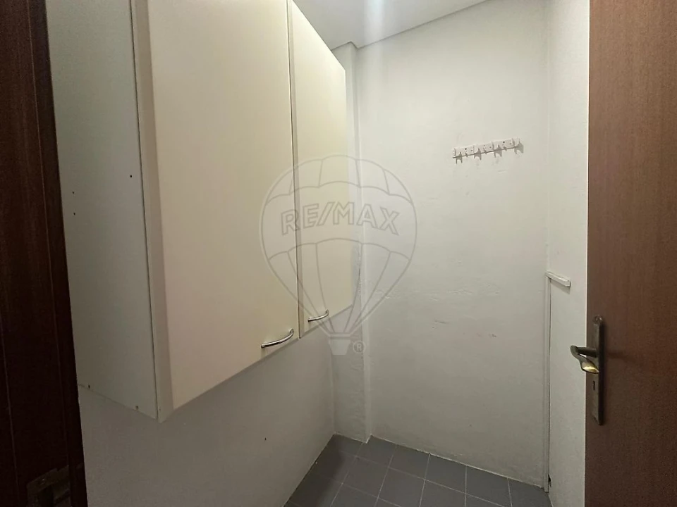 Apartamento T2 para Venda em Santa Maria de Lamas Foto 8