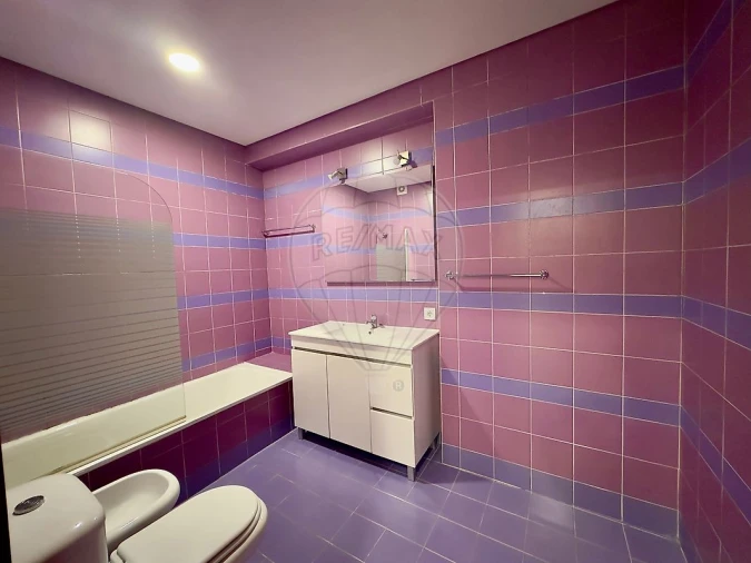 Apartamento T2 para Venda em Santa Maria de Lamas Foto 14