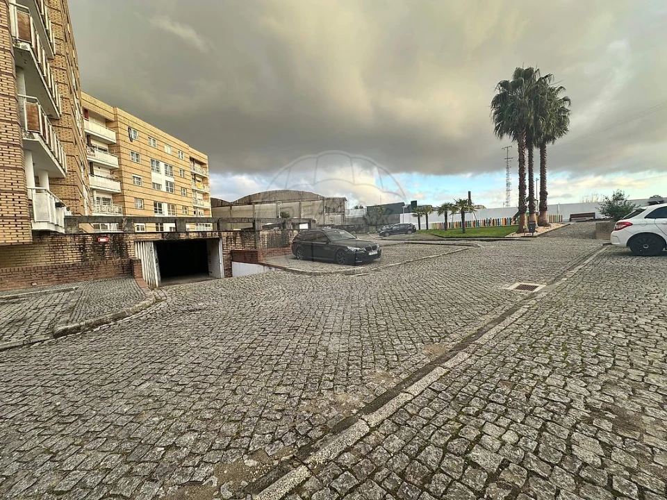 Apartamento T2 para Venda em Santa Maria de Lamas Foto 21