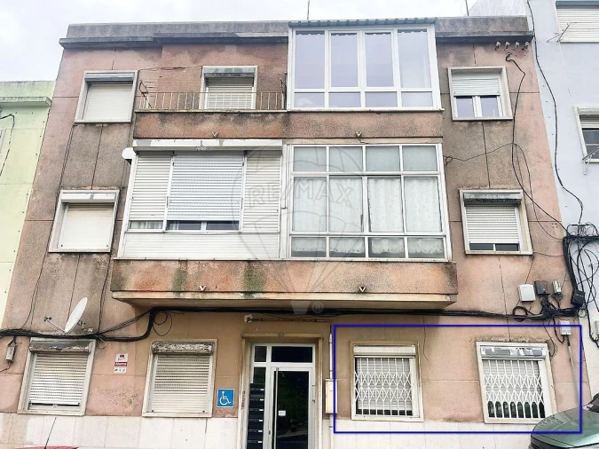 Apartamento T1 para Venda em Falagueira-Venda Nova Foto 2