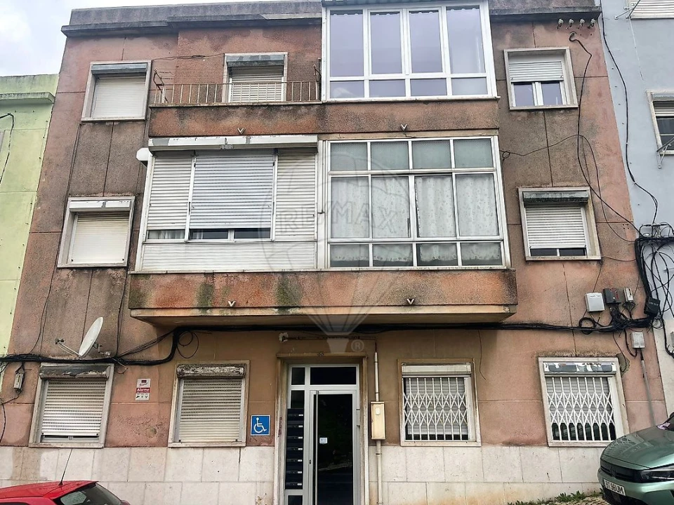 Apartamento T1 para Venda em Falagueira-Venda Nova Foto 1