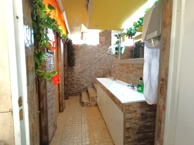 Negócio para Venda em Benfica Foto 3