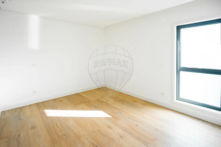 Apartamento T2 para Arrendamento em Moscavide e Portela Foto 3