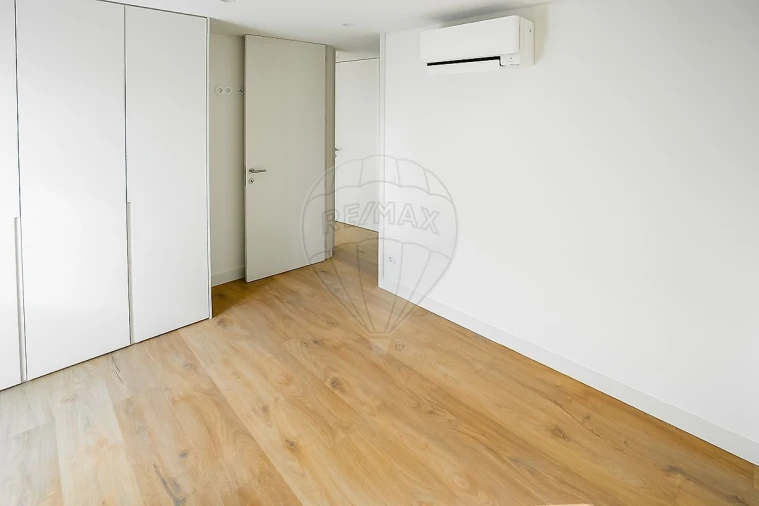 Apartamento T2 para Arrendamento em Moscavide e Portela Foto 6