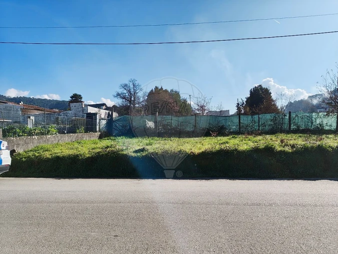 Terreno para Venda em Carregosa Foto 10