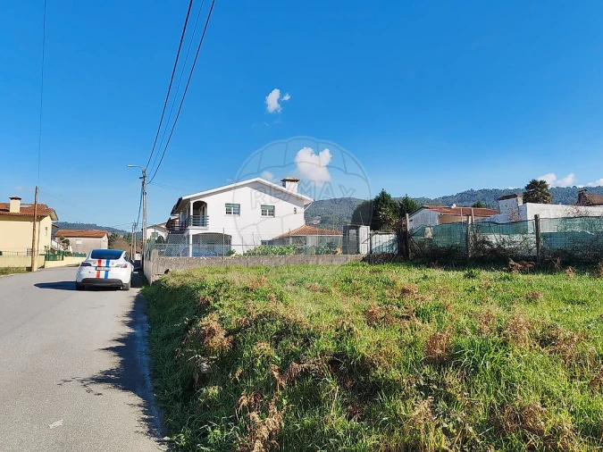 Terreno para Venda em Carregosa Foto 2
