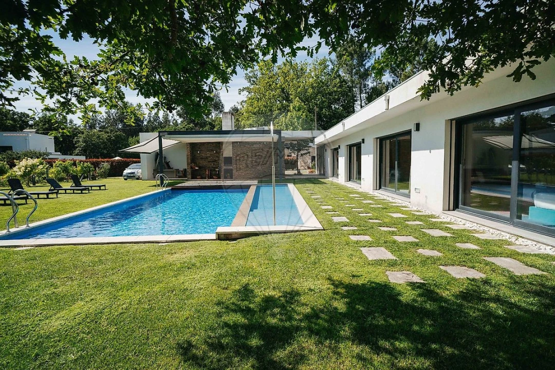 Quinta T0 para Venda em Santa Eulalia Foto 3