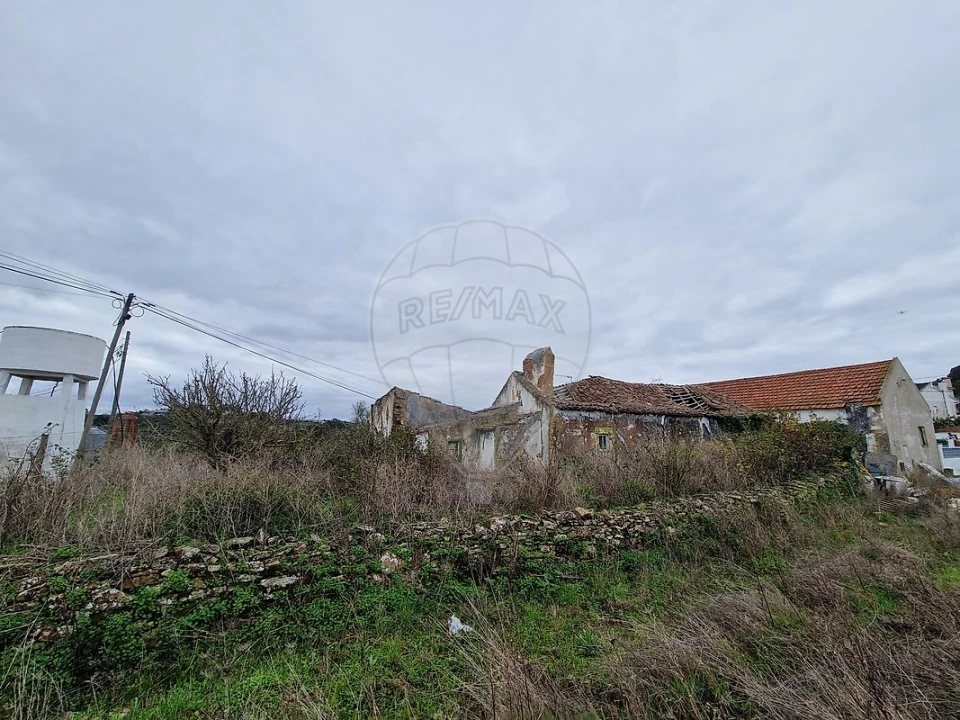 Moradia T3 para Venda em Cardosas Foto 1