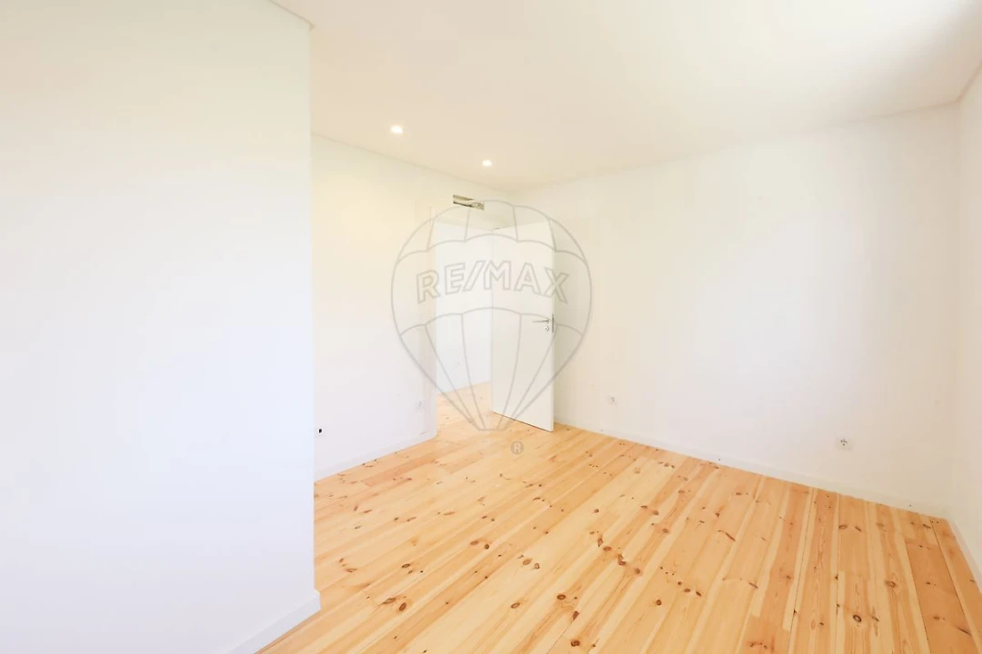 Moradia T3 para Venda em Ventosa Foto 12