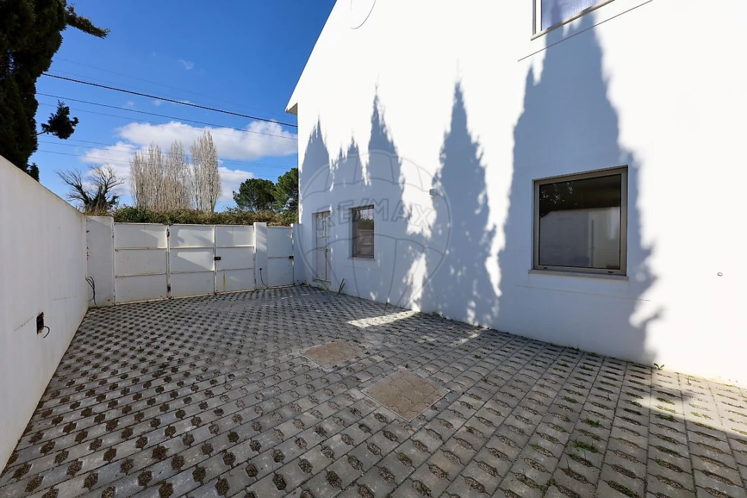 Moradia T3 para Venda em Ventosa Foto 36