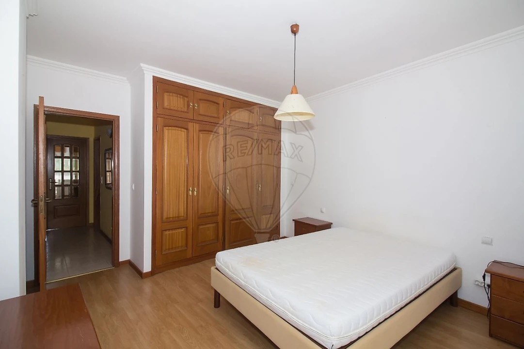 Apartamento T2 para Venda em Alcabideche Foto 16