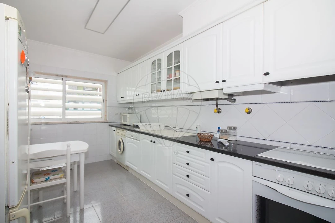 Apartamento T2 para Venda em Alcabideche Foto 9