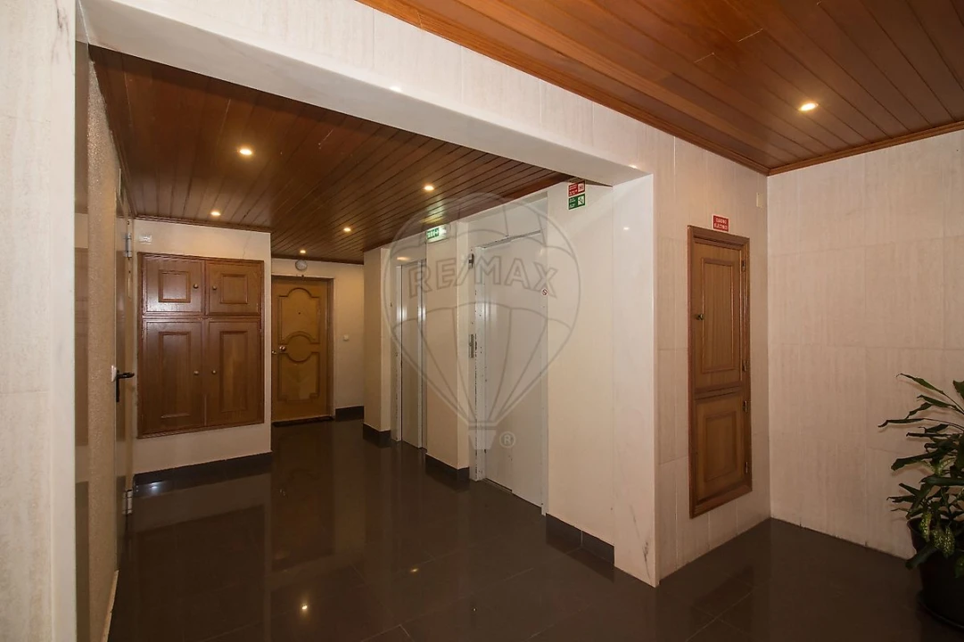 Apartamento T2 para Venda em Alcabideche Foto 5